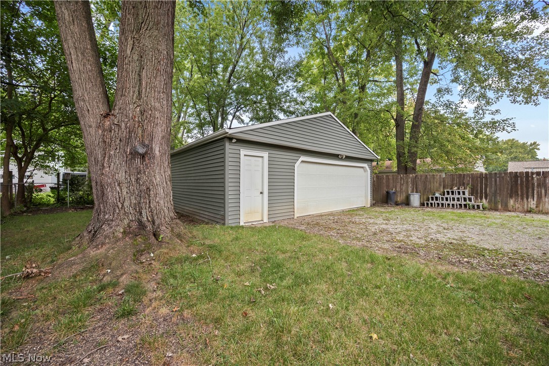 5742 Pleasant Street North Ridgeville OH 44039