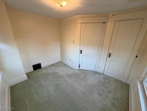 1547 Maple Avenue NE Canton OH 44705