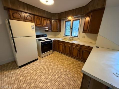 1547 Maple Avenue NE Canton OH 44705
