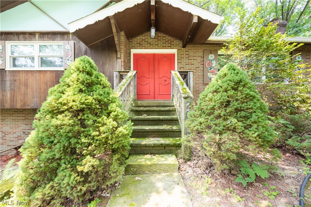 2912 Edelweiss Drive NW Sugarcreek OH 44681