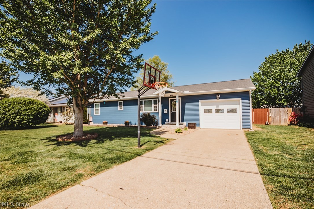 1586 Gene Street Belpre OH 45714