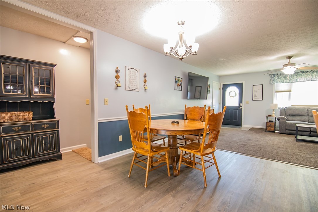 1586 Gene Street Belpre OH 45714