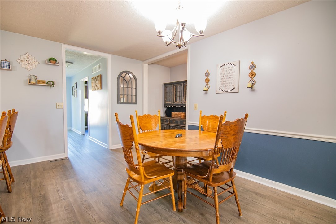 1586 Gene Street Belpre OH 45714