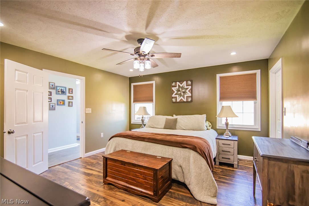 1586 Gene Street Belpre OH 45714