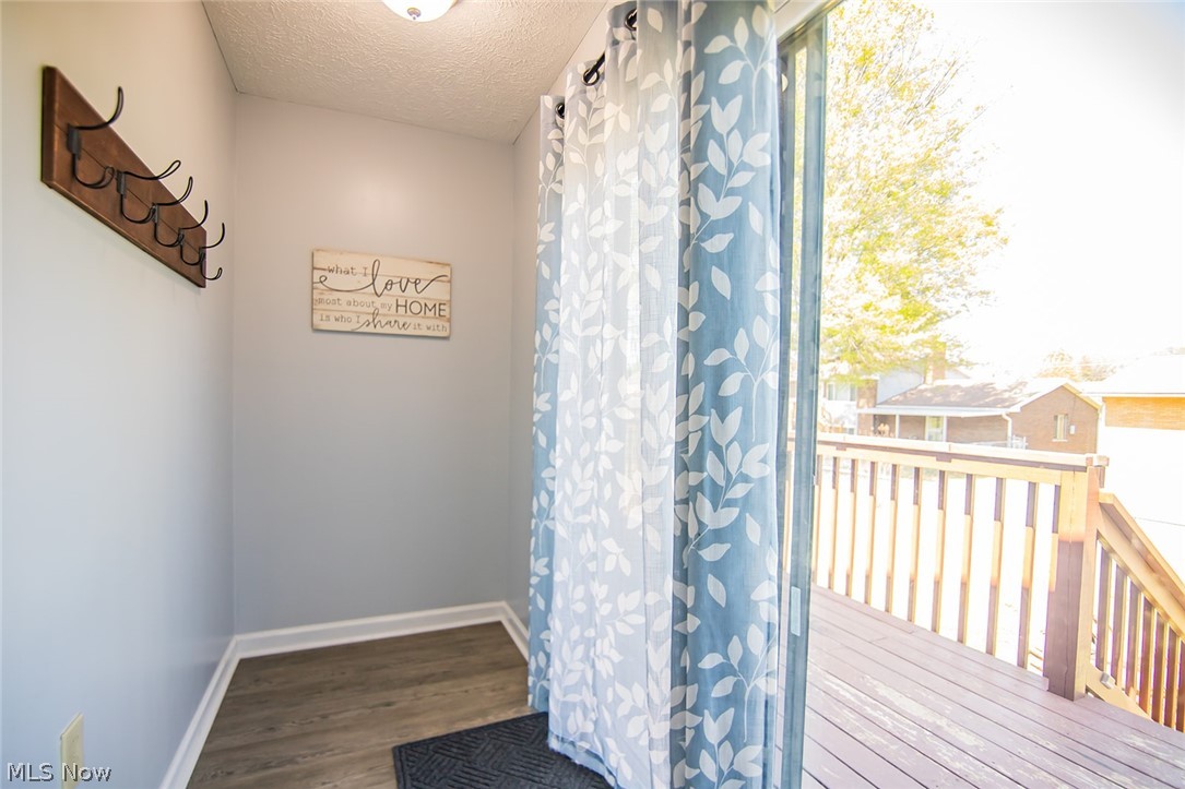 1586 Gene Street Belpre OH 45714