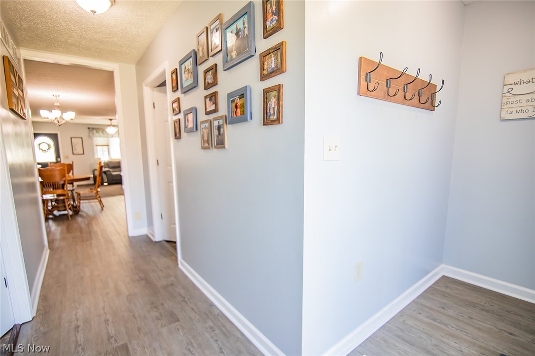 1586 Gene Street Belpre OH 45714