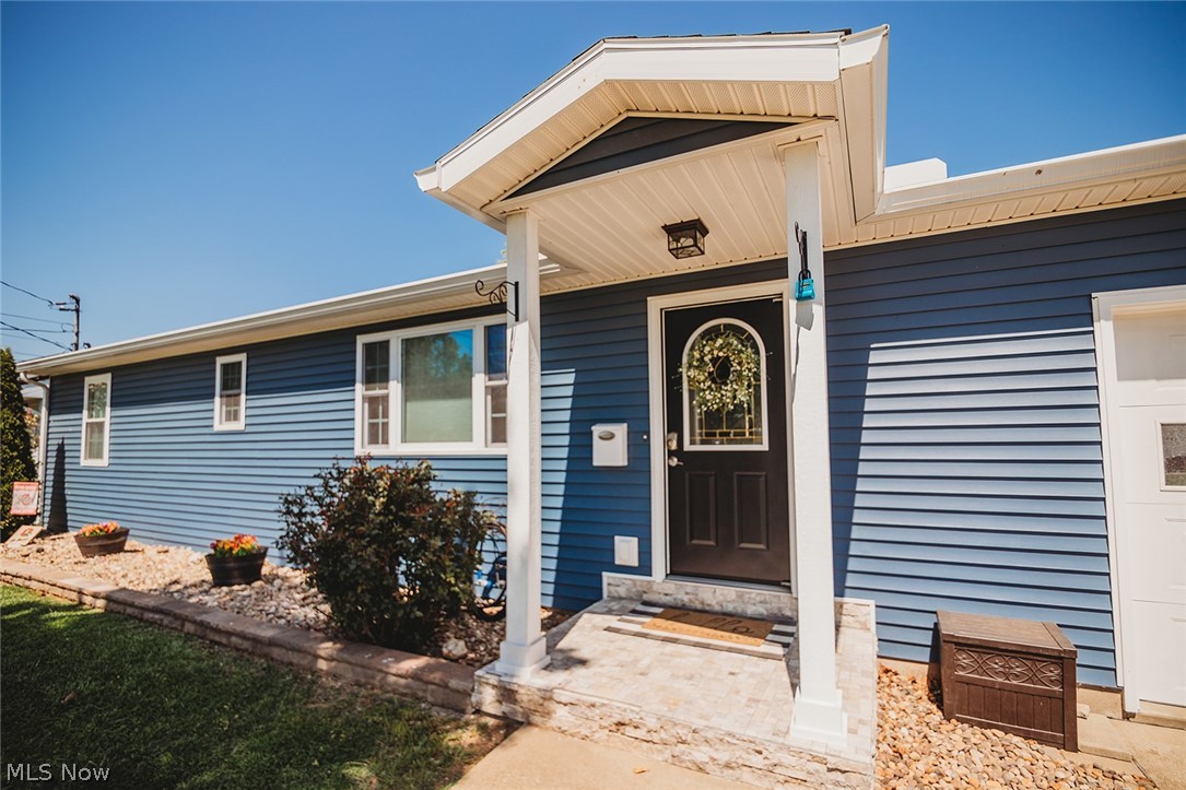 1586 Gene Street Belpre OH 45714