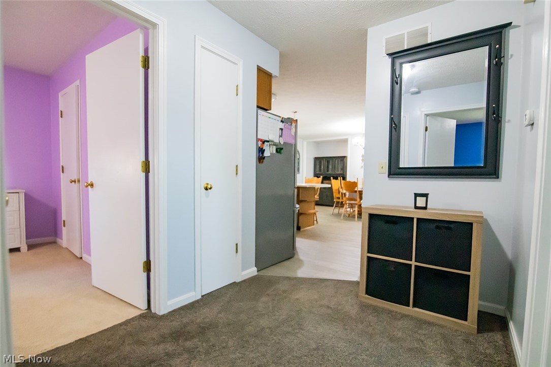 1586 Gene Street Belpre OH 45714