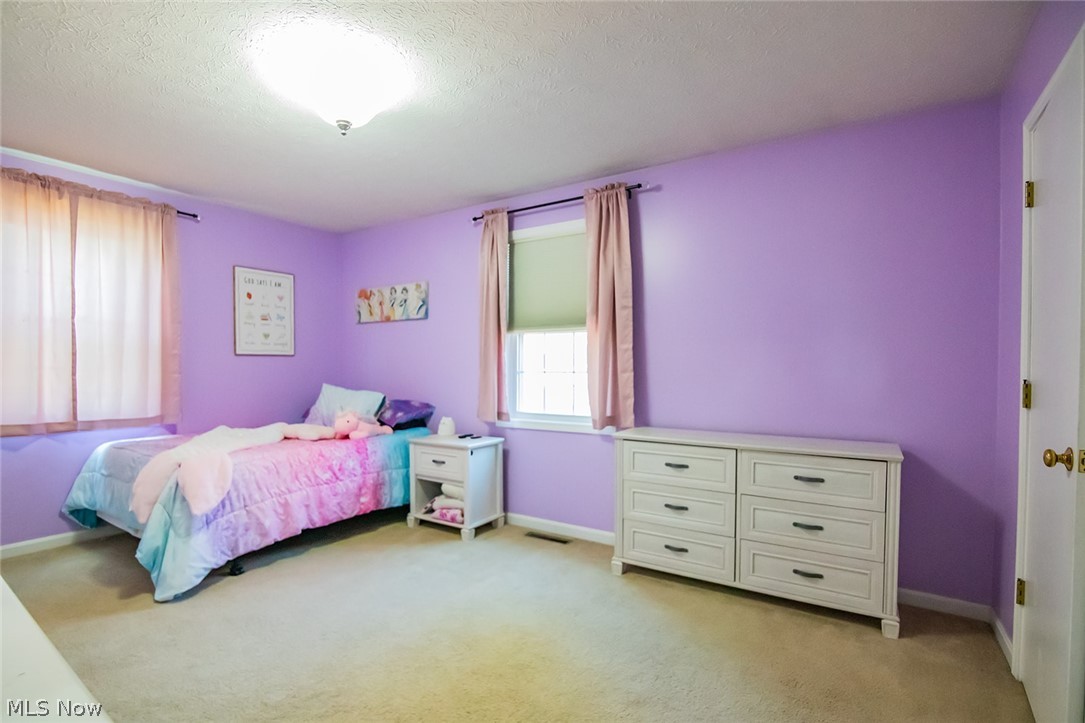 1586 Gene Street Belpre OH 45714
