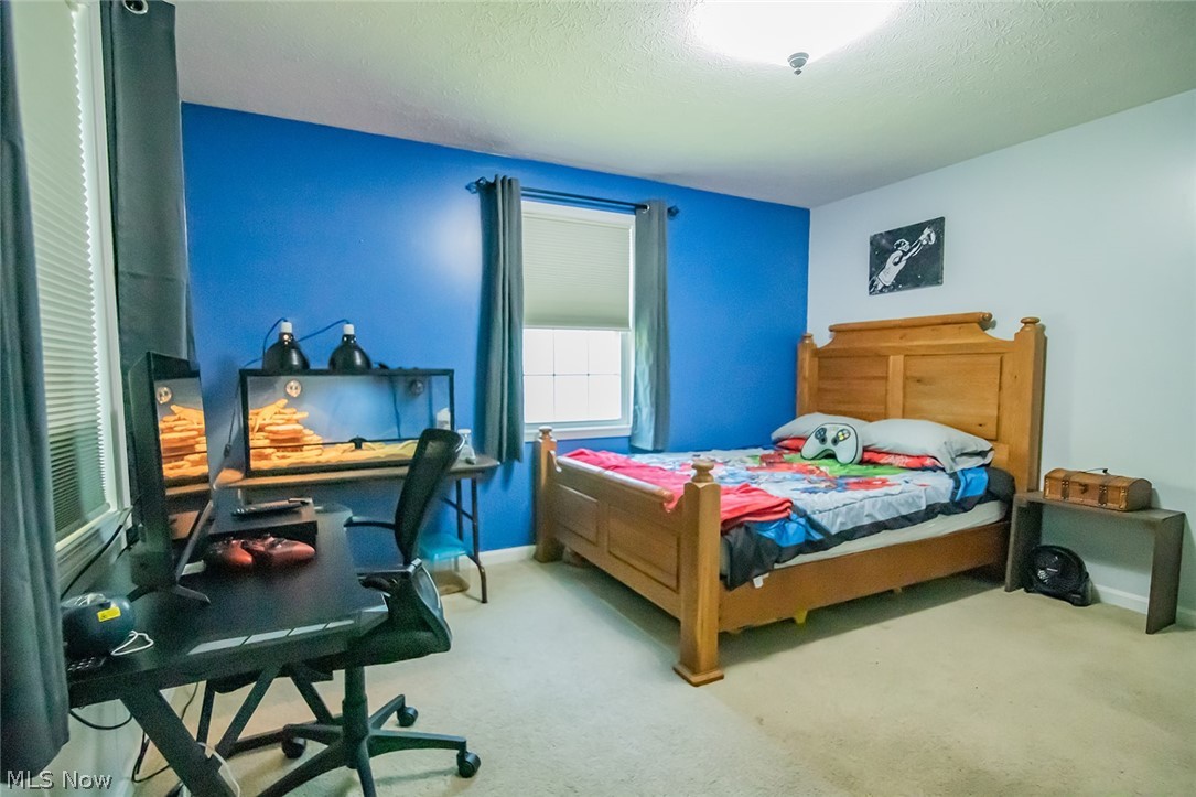 1586 Gene Street Belpre OH 45714