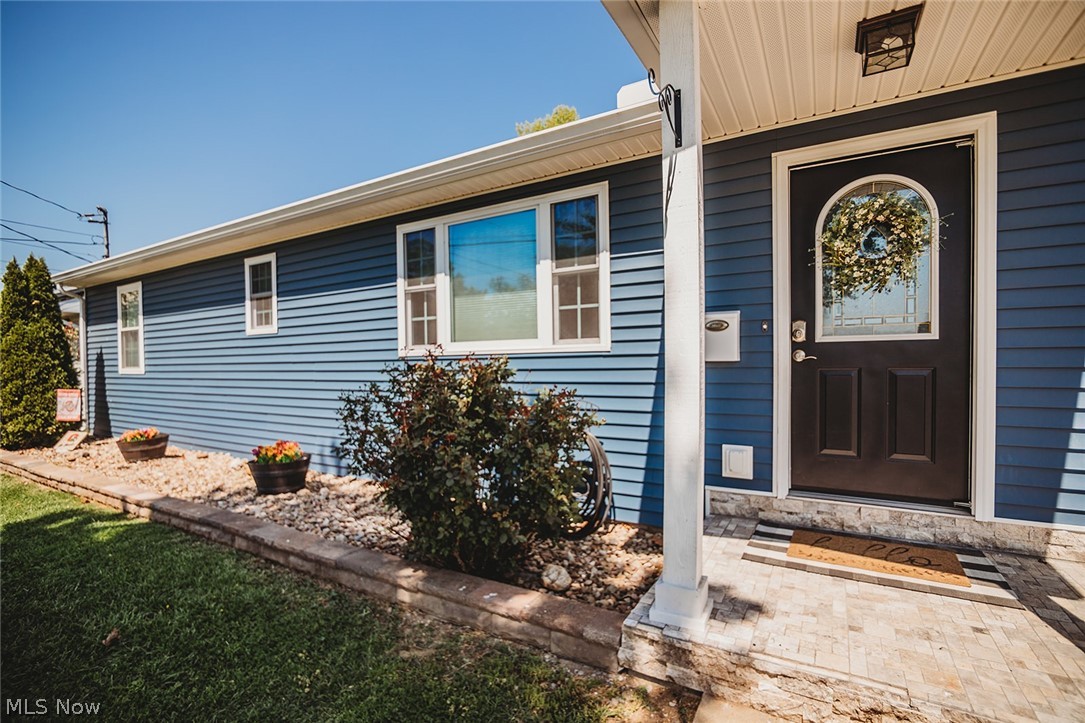 1586 Gene Street Belpre OH 45714