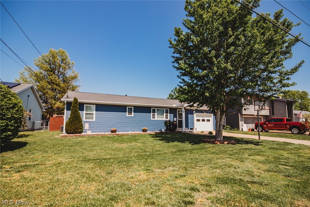 1586 Gene Street Belpre OH 45714