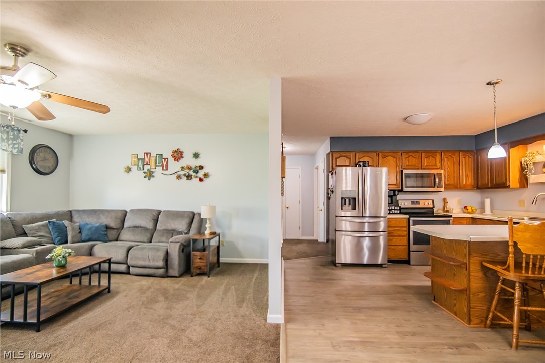 1586 Gene Street Belpre OH 45714