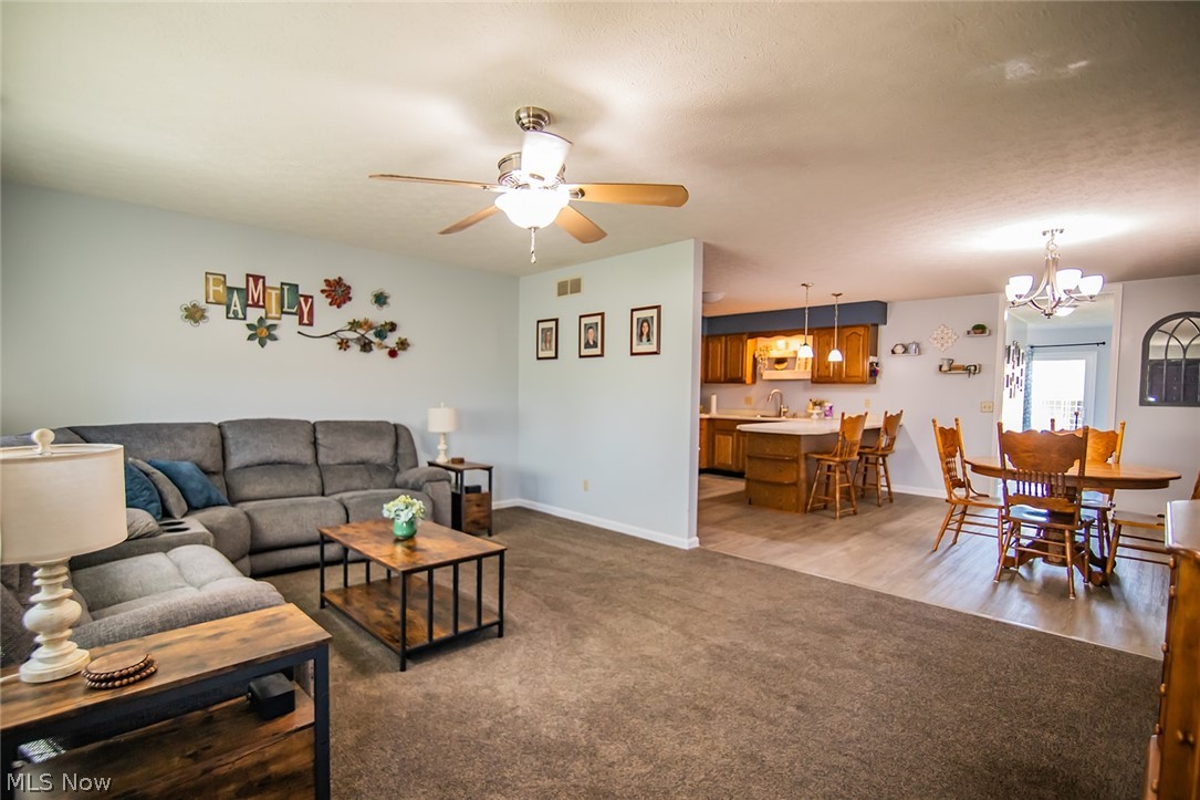 1586 Gene Street Belpre OH 45714