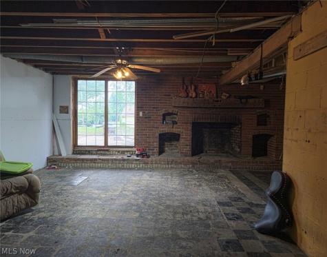 45 Columbine Avenue Akron OH 44312