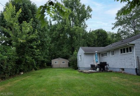 45 Columbine Avenue Akron OH 44312