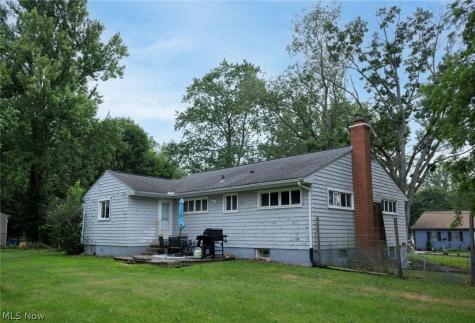 45 Columbine Avenue Akron OH 44312