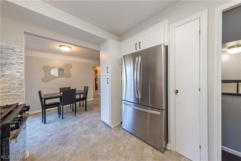1746 Hawthorne Drive Mayfield Heights OH 44124