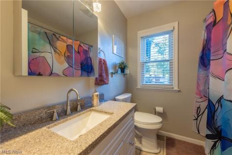 1746 Hawthorne Drive Mayfield Heights OH 44124