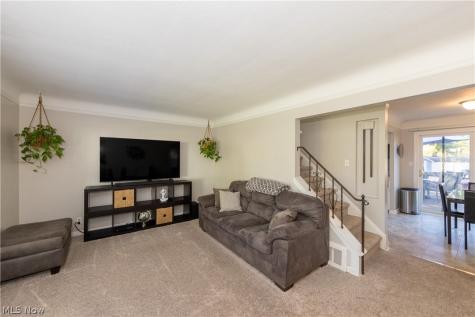 1746 Hawthorne Drive Mayfield Heights OH 44124