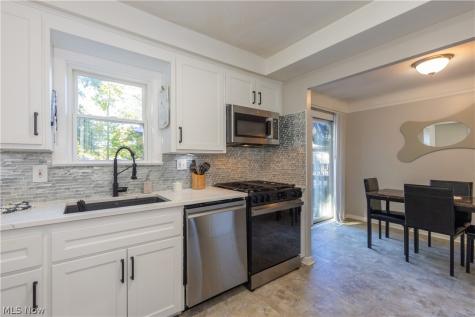1746 Hawthorne Drive Mayfield Heights OH 44124