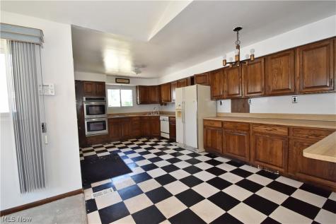 6208 Sylvia Drive Brook Park OH 44142
