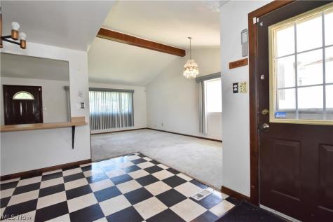 6208 Sylvia Drive Brook Park OH 44142