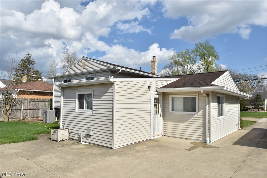 6208 Sylvia Drive Brook Park OH 44142