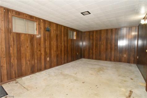 6208 Sylvia Drive Brook Park OH 44142