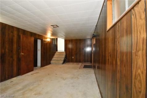 6208 Sylvia Drive Brook Park OH 44142