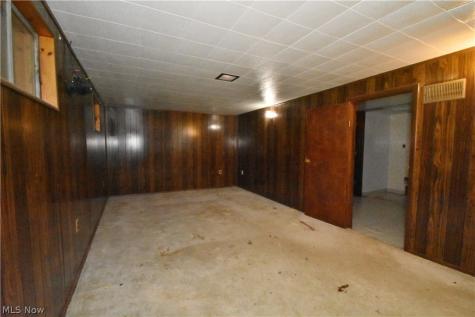 6208 Sylvia Drive Brook Park OH 44142