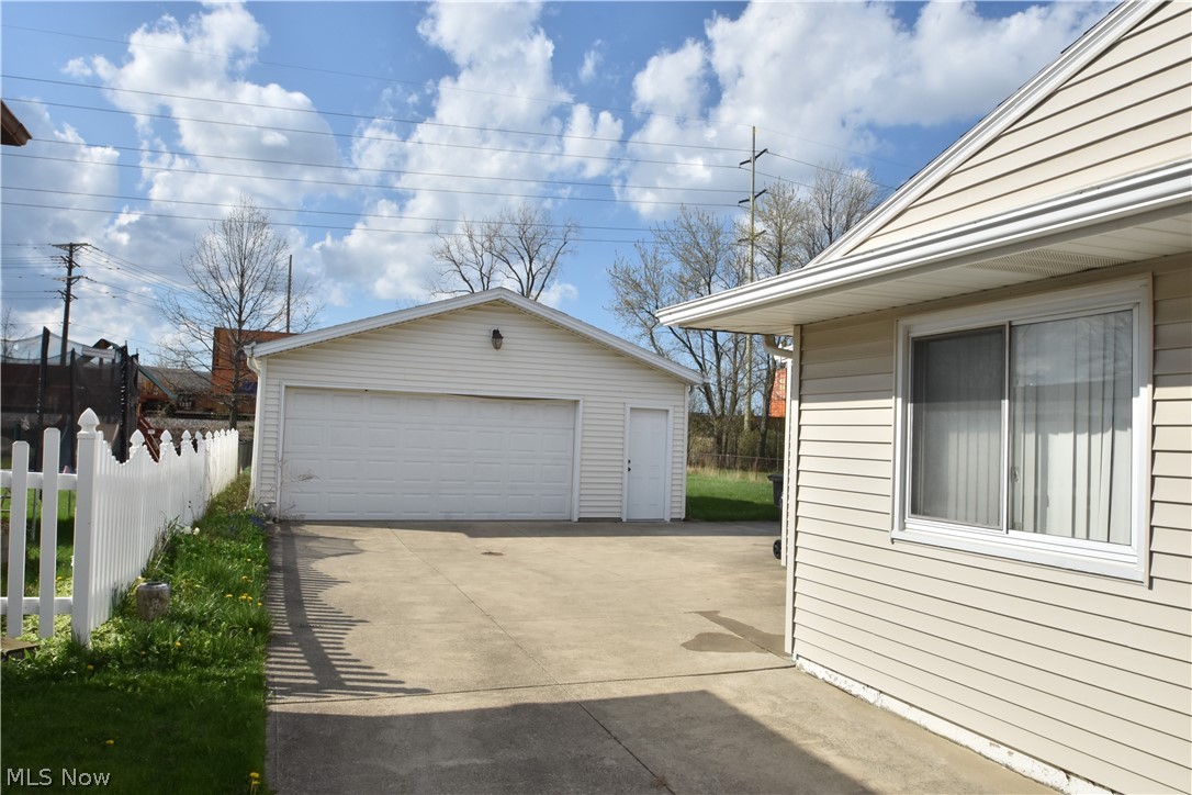 6208 Sylvia Drive Brook Park OH 44142