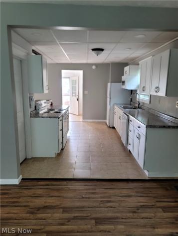 140 7th Street NW Barberton OH 44203