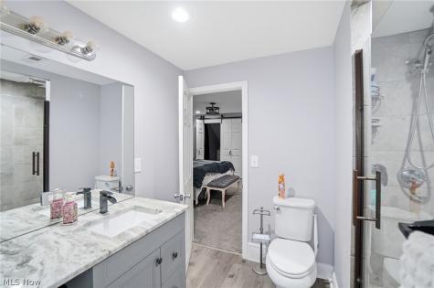 9391-9381 Columbia Road Olmsted Falls OH 44138