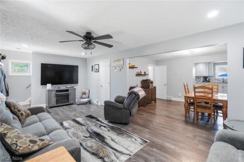 9391-9381 Columbia Road Olmsted Falls OH 44138