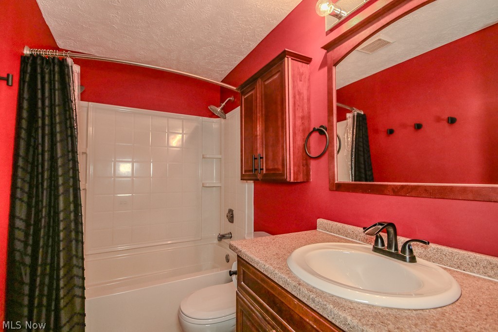 615 Trailwood Drive Painesville OH 44077