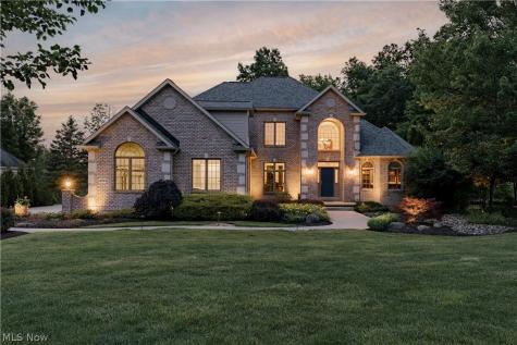 4013 Meadowvale Court Akron OH 44333