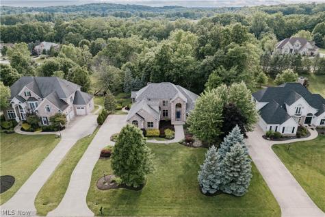4013 Meadowvale Court Akron OH 44333