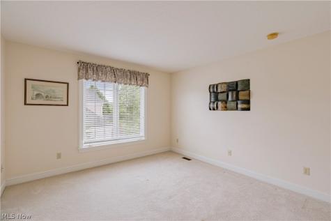 4013 Meadowvale Court Akron OH 44333