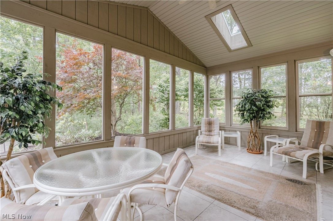 4013 Meadowvale Court Akron OH 44333