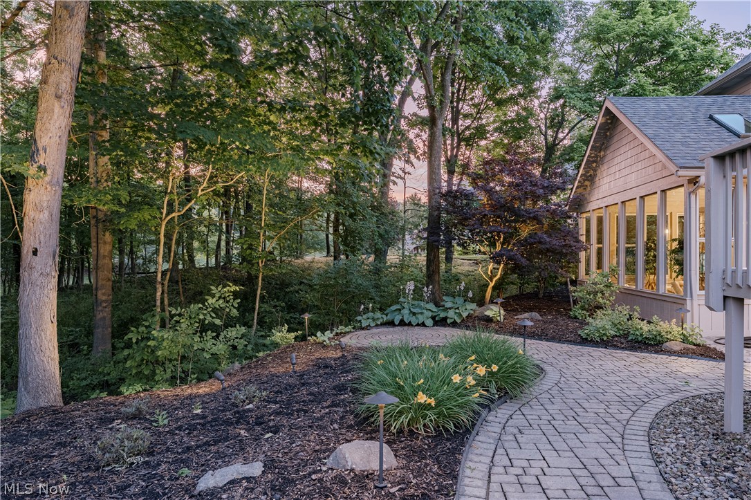 4013 Meadowvale Court Akron OH 44333