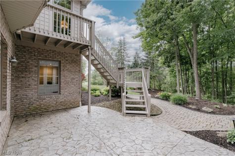 4013 Meadowvale Court Akron OH 44333