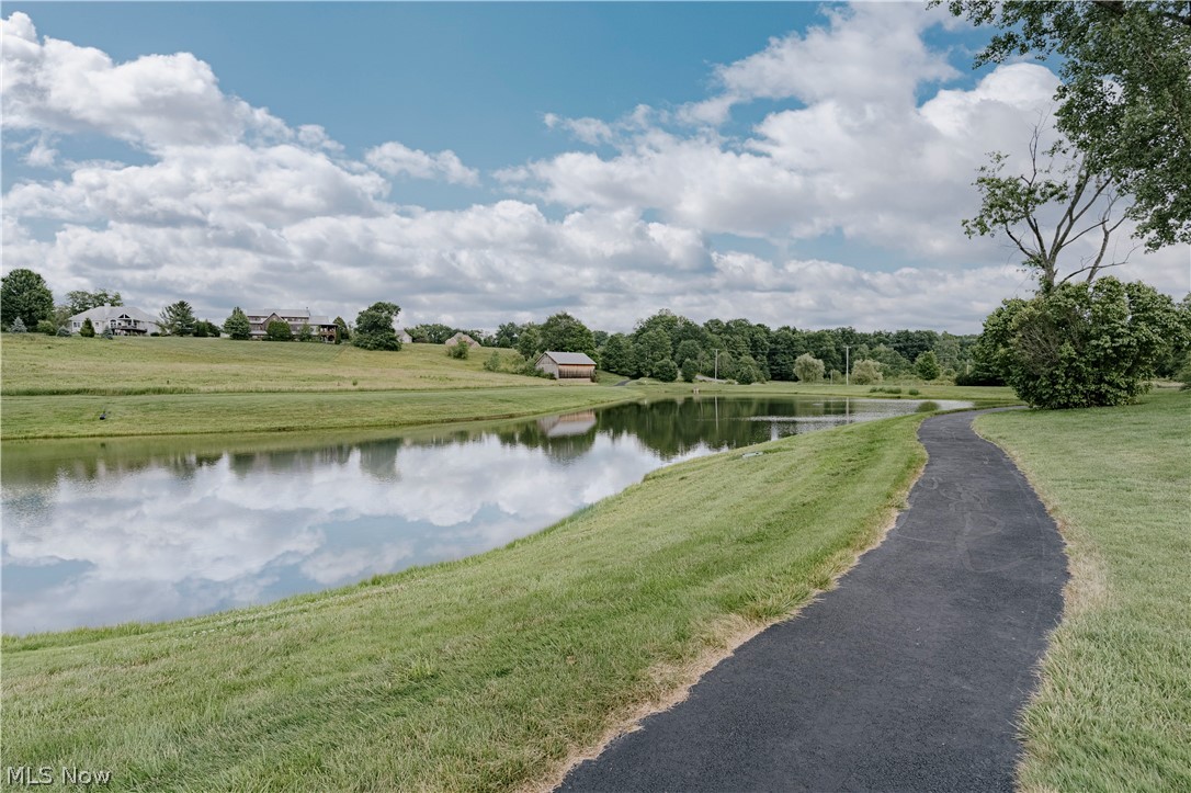 4013 Meadowvale Court Akron OH 44333