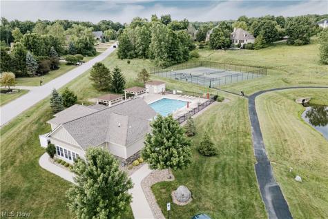 4013 Meadowvale Court Akron OH 44333