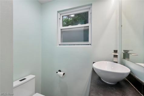 272 Tolbert Street Wadsworth OH 44281