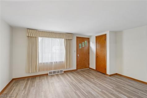 272 Tolbert Street Wadsworth OH 44281