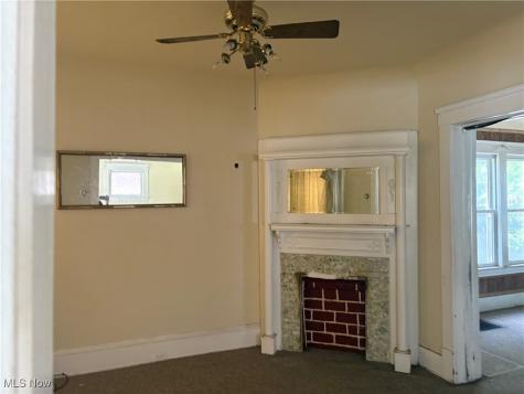 9921 Hampden Avenue Cleveland OH 44108