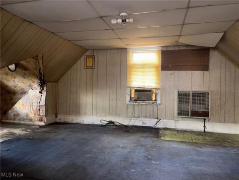 9921 Hampden Avenue Cleveland OH 44108