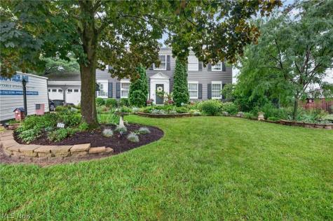 988 White Oak Circle Medina OH 44256
