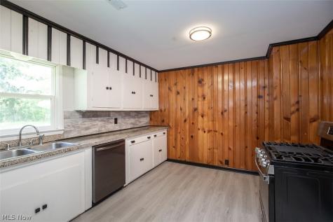 4215 Tapper Road Norton OH 44203